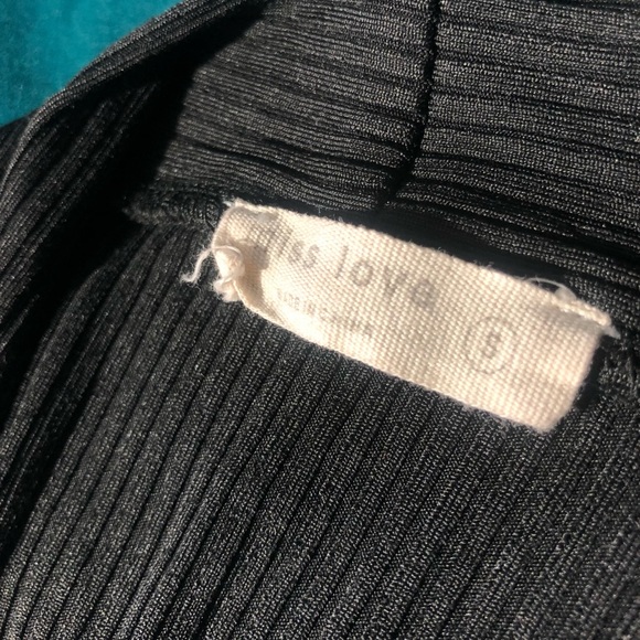 S/M black bodysuit. Deep neckline. Short sleeve. - Picture 4 of 4